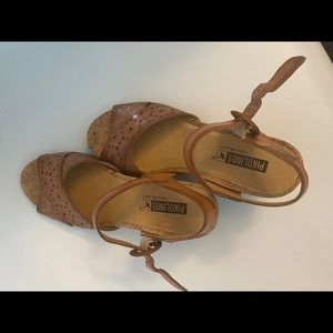 New, unworn Pikolinos wedge sandal. Size 37